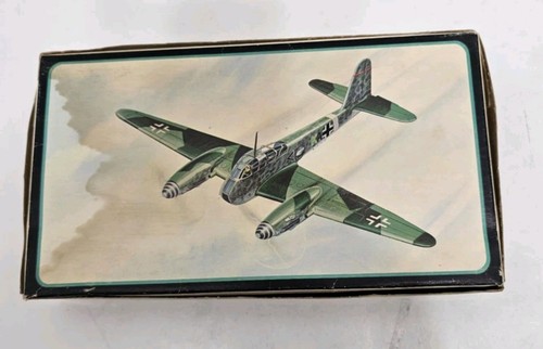 Vintage AMT Messerchhmitt 410 A-1 (ME-410) Model Kit Airplane #3701-80 - Picture 9 of 12