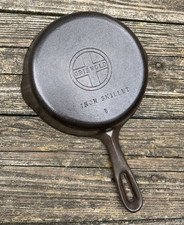 Griswold No. 4 Cast Iron 7 inch Skillet