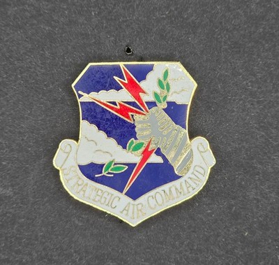 US Air Force Strategic Air Command SAC LAPEL HAT PIN BADGE 1 1/2''