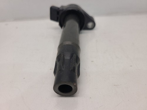 2004-07 Toyota Highlander (3.3L / VIN P) Ignition Coil  - Picture 4 of 12