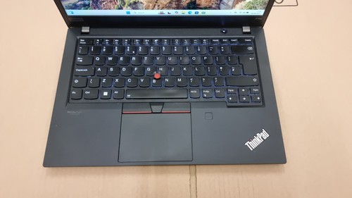 Lenovo ThinkPad P14s Gen 2 - Intel i7 11th Gen, 32GB RAM, 1TB SSD, Nvidia T500 - Afbeelding 3 van 9