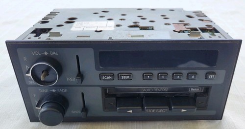 Vintage 1990s GM Chevy DELCO AM/FM Radio/Cassette Player Model 16129931 - Picture 2 of 23