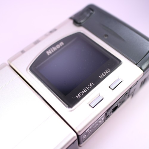 Nikon Digital Camera Coolpix 900 1.2MP Silver Tested - Picture 5 of 9