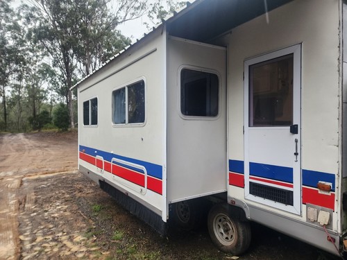 on site caravan/ Tiny Home On Wheels - Picture 3 of 17