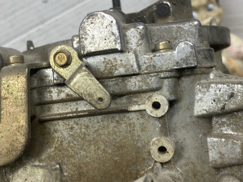 Edelbrock 1405 Carburetor 4 Barrel 600 CFM Moves Freely Core Missing Choke Links - Picture 5 of 24