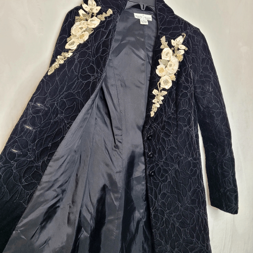 White House Black Market Elegant Black Floral Embellished Velvet Coat Size XS - Picture 12 of 13