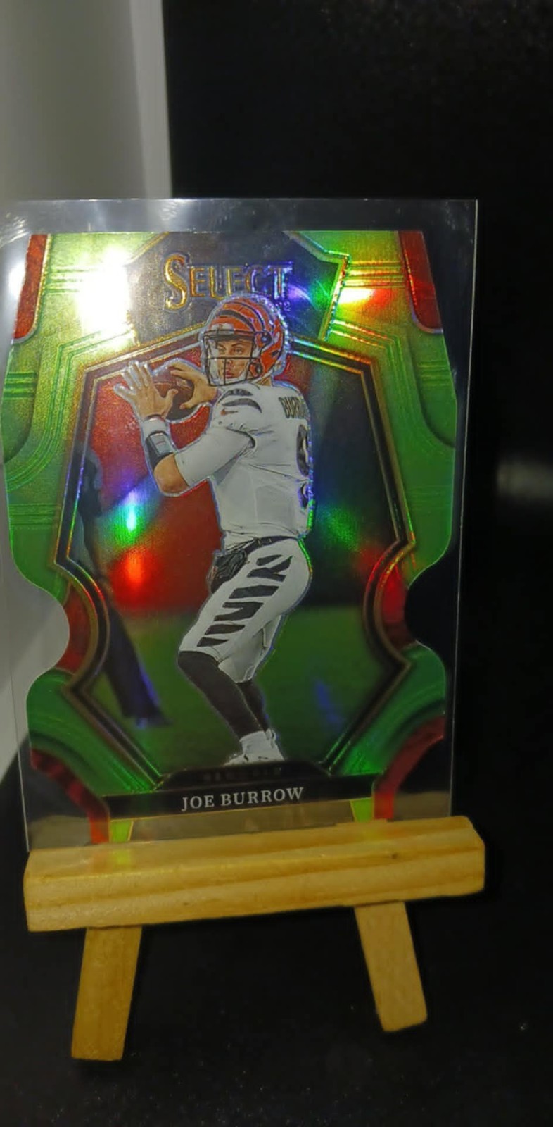 2022 Select Joe Burrow Neon Green Prizm Die Cut Premier #"d 065/299 Bengals