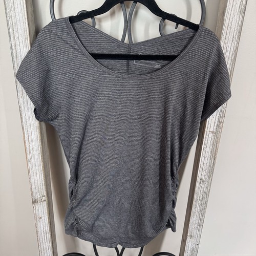 Eddie Bauer Damen grau gestreift geraffte Seite Kurzarm Top Größe Medium - Bild 2 von 10
