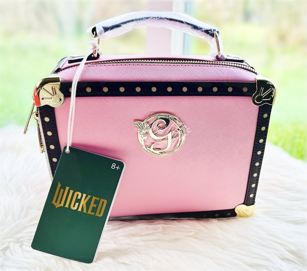 Loungefly × Wicked ウィキッド クロスボディバッグ ピンク 🎀NEW🎀 Loungefly Wicked Glinda Shiz University Trunk