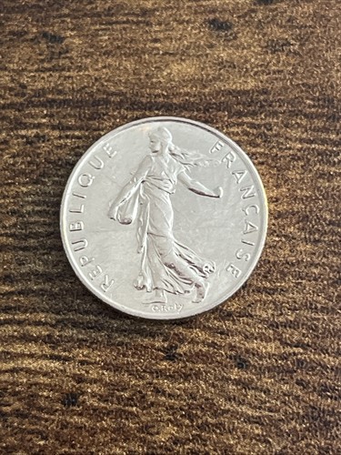 1983 France 1/2 Half Franc Actual Coin TK9989* - Picture 1 of 3