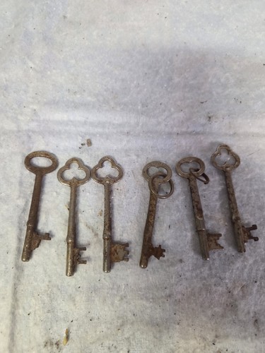 Konvolut 6 Skelettschlüssel. Größe und Zustand siehe Bilder - Bild 1 von 5
