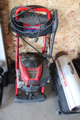 #ad gas pressure washer briggs and stratton FOR PARTS RUNNING WHEN STORED $75.99