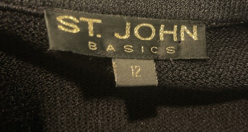 St. John Basics Santana-Strickjacke schwarz 4 Wappen Logo Knopfleiste ~ 12 ~ gebraucht, in einwandfreiem Zustand - Bild 8 von 8