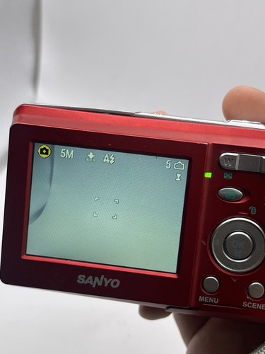 Sanyo VPC-S770R 7,1 MP Digitalkamera - Kirschrot - *getestet/funktioniert* - Bild 10 von 12