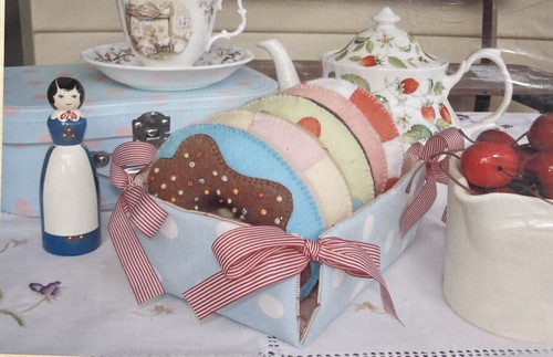 May Blossom ~ Roly Poly Picnic Quilt Pattern - Picture 2 of 3