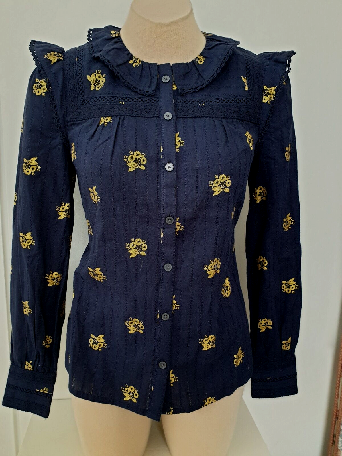Picture 2 of 6