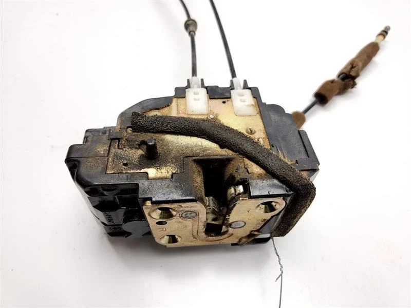 Actuador de cerradura de puerta trasera derecha Nissan Armada 2008 2009 OEM 82500-ZQ00A Foto 2 de 4