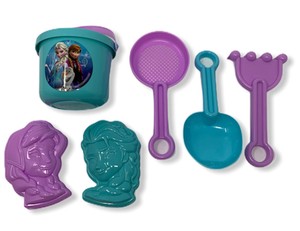 frozen beach toys