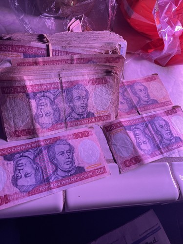 Currency Selection, Brazil, 100 Cruzeiros - Picture 1 of 8