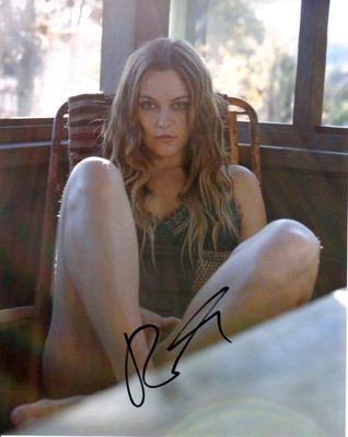 Riley keough hot