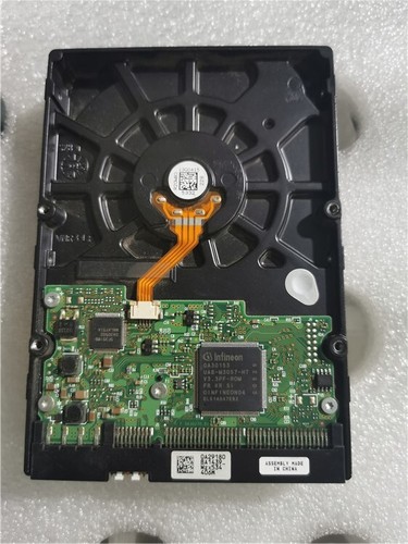 Hitachi Deskstar HDS728040PLAT20 3.5" 41.1GB IDE PATA Hard Drive - Afbeelding 2 van 5
