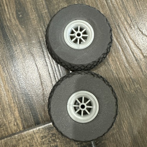 One Pair 2-3/4in RC Airplane Foam Wheels w/Plastic Hub Du-Bro Diamond Lite - Picture 3 of 5