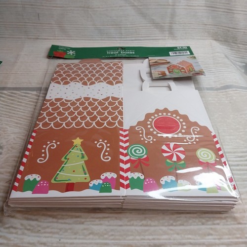NEW! 8 Med Gingerbread House Treat Gift Boxes Holiday Decor Snow Candy Presents  - Bild 7 von 17