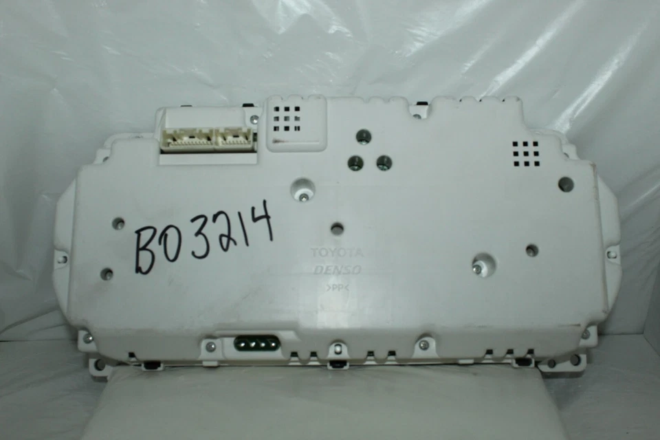 Speedometer Instrument Cluster Dash Panel 2008 & 09 Lexus RX350 109,361 Miles - Image 2 of 4