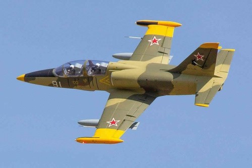 Freewing L 39 Albatros EPO 1054mm Camo KIT+ mit Servos, Fahrwerk, ohne Antrieb - Bild 2 von 8