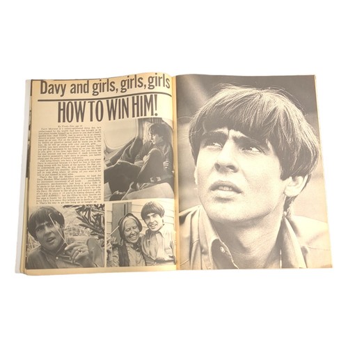 Movie Teen Illustrated April 1968 MONKEES SPECIAL, THE DOORS, ELIVIS PRESLEY - Picture 8 of 8