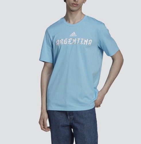ADIDAS Men’s FIFA WORLD CUP 2022 ARGENTINA SS LIFESTYLE SHIRT Sz. S NEW HD6380.