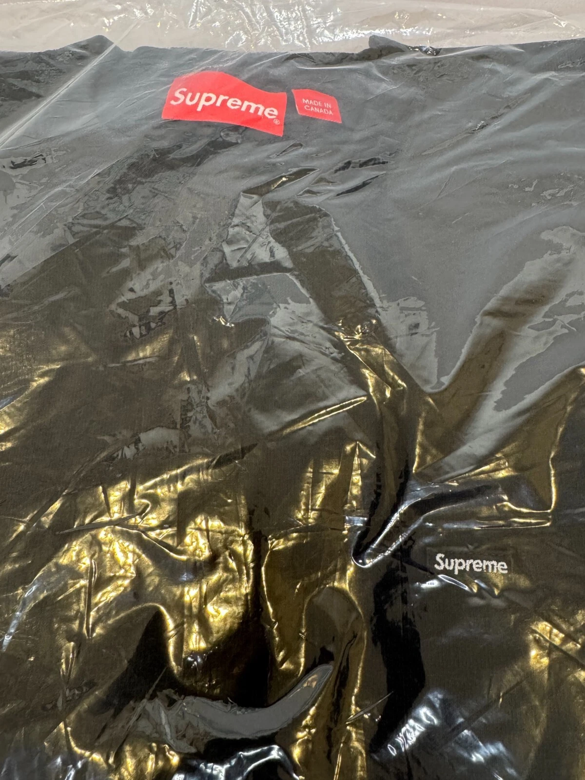 Sweat col rond noir Supreme Small Box neuf taille M SS22SW40