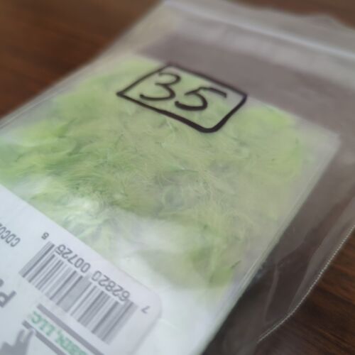 Hareline CDC Oiler Puffs-Fly Tying Cul de Canard Feathers - Pale Olive- 35x - Picture 2 of 4