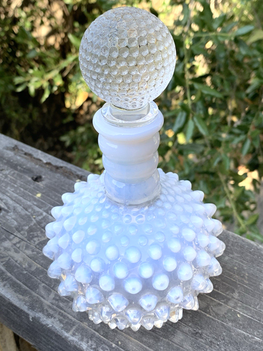 Vintage Fenton Opalescent Hobnail Moonstone Perfume Vanity Bottle with Stopper - Picture 2 of 10