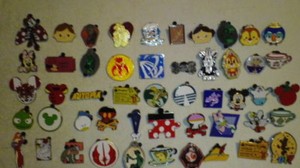 DISNEY-PINS-lot-of-100-pins-Free-Shipping-100-tradable-no-duplicates