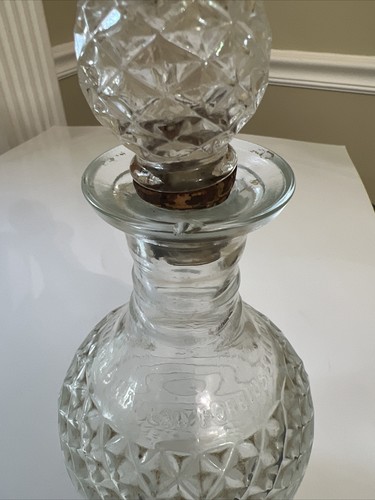 Vintage 1948 Pressed Glass Liquor Bottle Decanter with Facetted Round Stopper - Picture 12 of 12