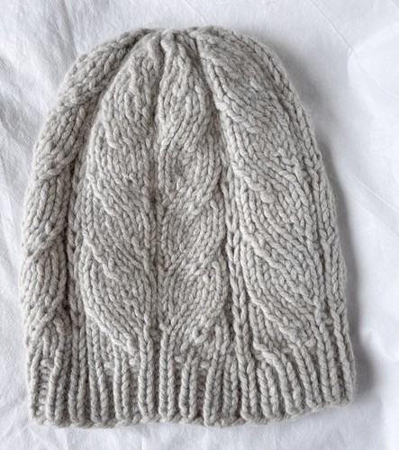 Damen Mütze weich Beanie handgestrickt 100 % Wolle beige Farbe warm Baskenmütze Winter Geschenk - Bild 2 von 6