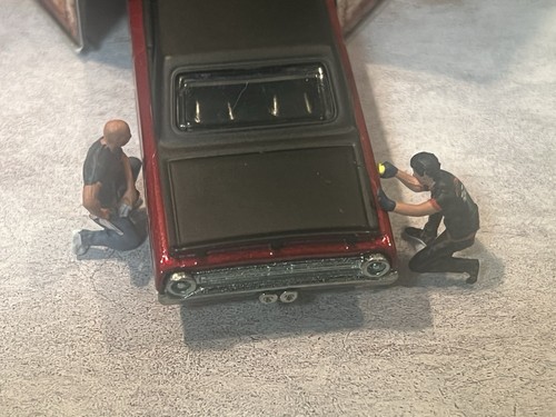 Diorama hecho a mano escala 1/64 “Tienda de detalles de barrio” con iluminación LED - Imagen 9 de 24