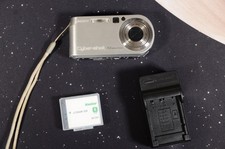 Vintage Sony Cyber-shot DSC-P200 Digital Camera 7.2 MP 3X Zoom Silver Compact