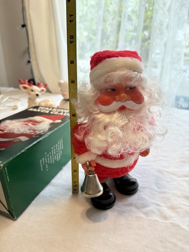 Juguete musical vintage de Papá Noel B/O para caminar reproduce 3 canciones caja original años 70 - Imagen 15 de 15