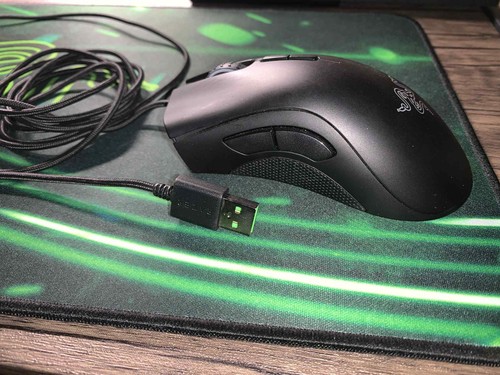 Mouse e mouse da gioco Razer DeathAdder Elite opaco - mai usato - Foto 5 di 8