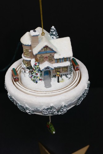 Bradford Editions 2006 Thomas Kinkade Moonlit Sleigh Ride Animated Ornament - Picture 3 of 18