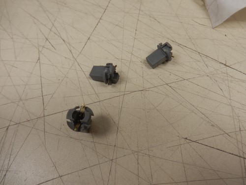 Three (3) Pack OEM International 1667276C2 Dash Lamp Socket Free Shipping - Picture 5 of 5