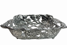 Vintage 1999 Arthur Court Aluminum Footed Grape Leaf & Vine Casserrole Holder