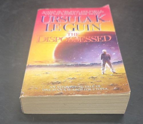 The Dispossessed by Le Guin, Ursula K Paperback - Imagen 2 de 10