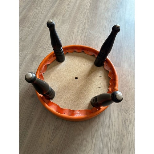 Vintage VPI Gobblers Fußhocker orange rund Sportmotiv 70er-90er Jahre - Bild 7 von 9