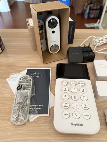 SimpliSafe Home Security System - 14 items including doorbell - Picture 2 of 4