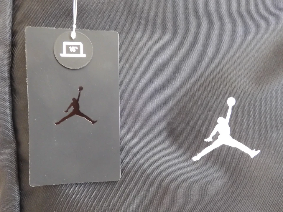 Bolso de Mano Nike Air Jordan Jumpman Climatizado Negro-Blanco [9A0559-023] Foto 2 de 4