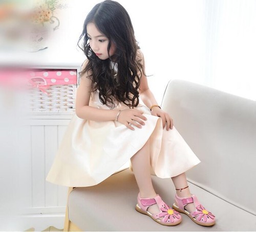 Kids Girls Summer Flowers Close Toe T-strap Sandals Princess Flats Beach Shoes - Picture 4 of 15