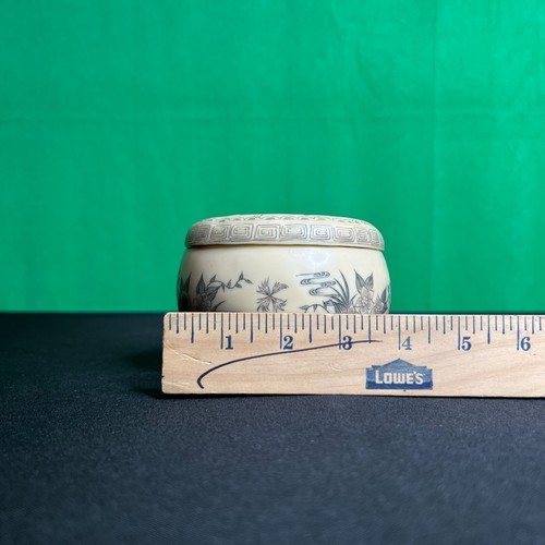 Vintage hand Painted Trinket /Jar Rare 3” X 4” - Picture 9 of 9